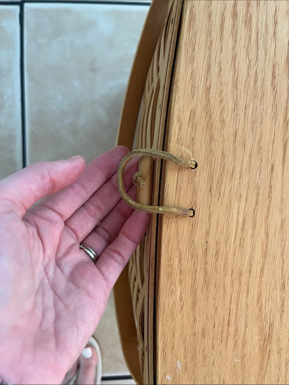 Longaberger Natural Tan Woven Storage Magazine Basket with Handle Vintage 90s